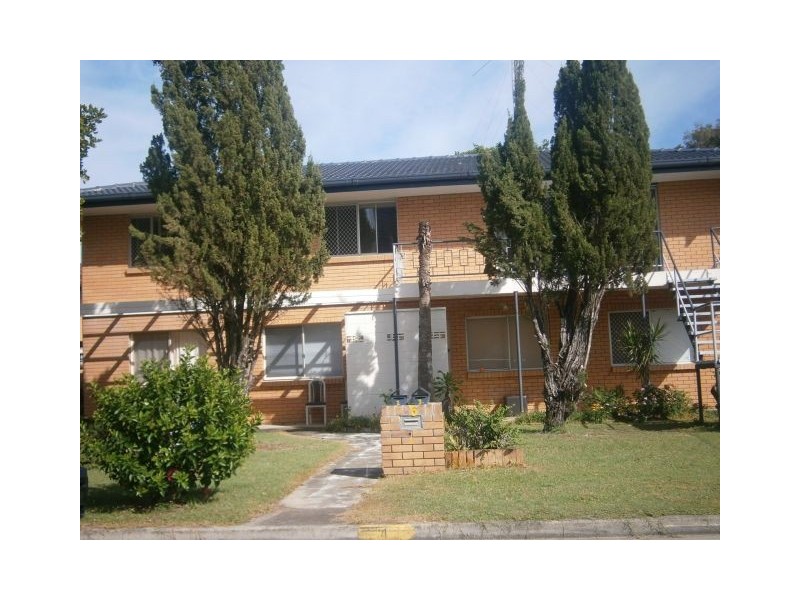 6 Weemala Street, Chevron Island QLD 4217