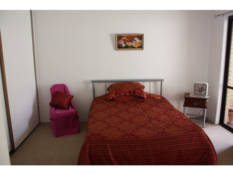 33 Monaco Street, Surfers Paradise QLD 4217