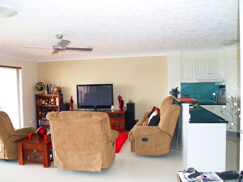 30 Dalpura St, Chevron Island QLD 4217