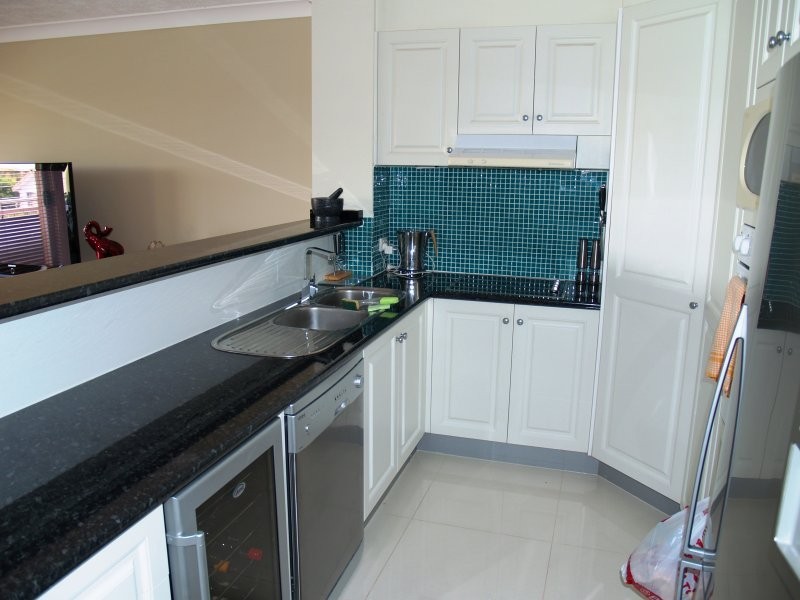 30 Dalpura St, Chevron Island QLD 4217