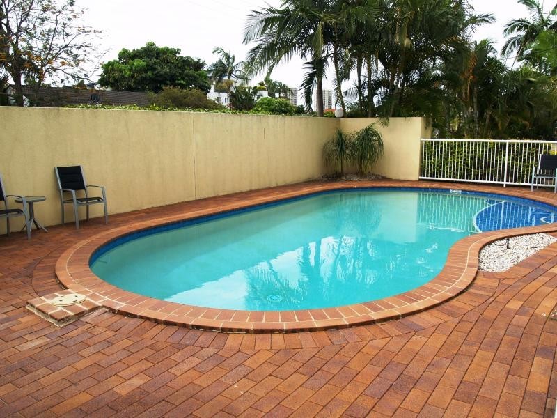 30 Dalpura St, Chevron Island QLD 4217