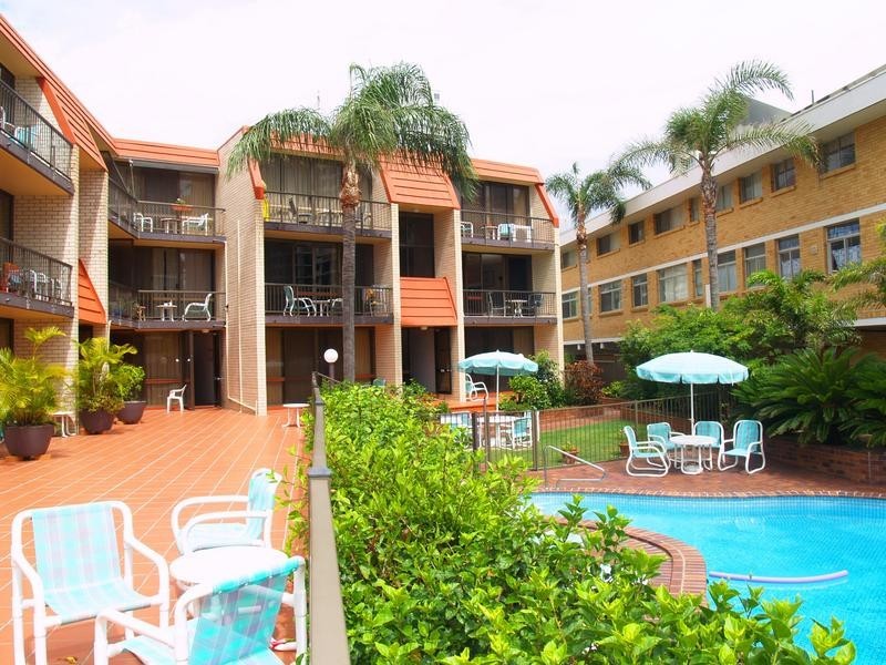 25 Old Burleigh Road ‘Surf Spray Court’, Broadbeach QLD 4218