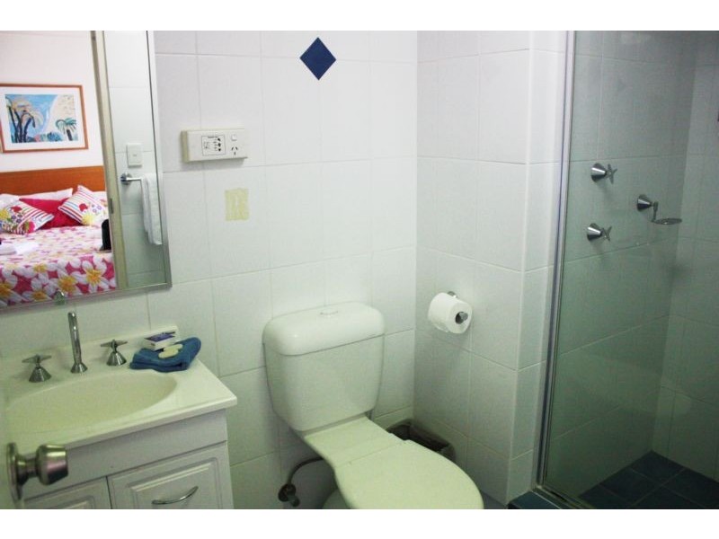 18 Hanlan Street ‘ Beachcomber’, Surfers Paradise QLD 4217