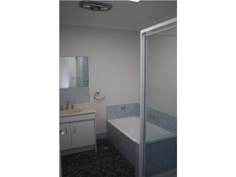 86 Lawrence Drive, Nerang QLD 4211