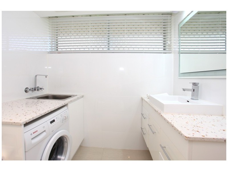 28 Riverview Parade ‘Paringa’, Surfers Paradise QLD 4217