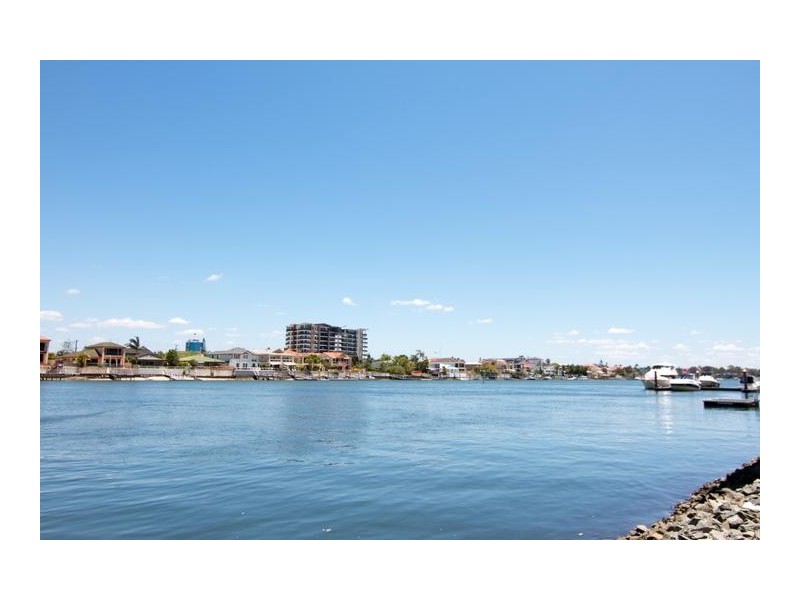 28 Riverview Parade ‘Paringa’, Surfers Paradise QLD 4217