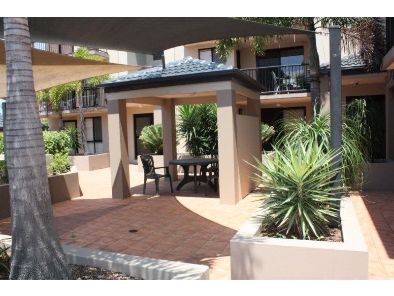 13 Illawong Street, Chevron Island QLD 4217