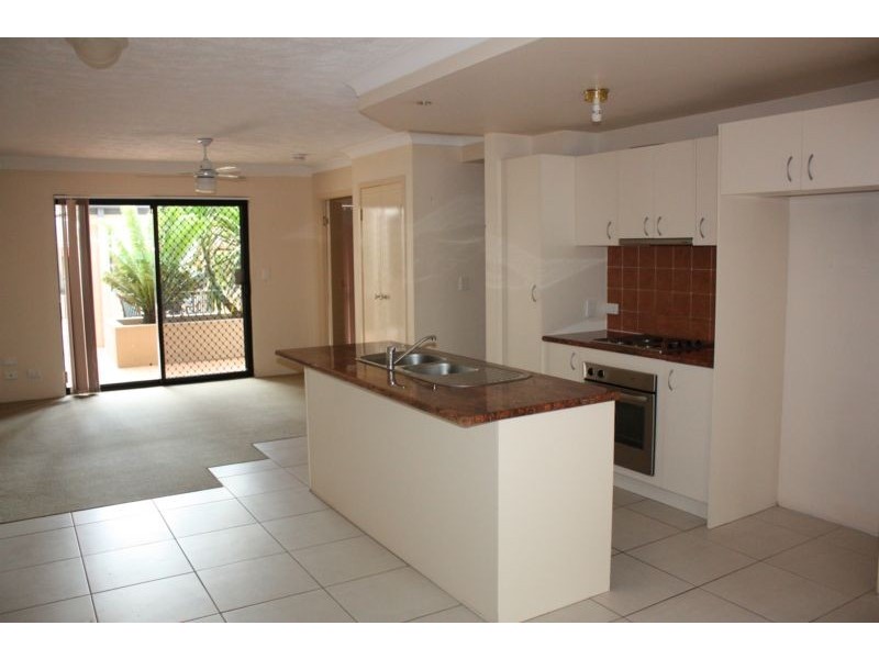 13 Illawong Street, Chevron Island QLD 4217