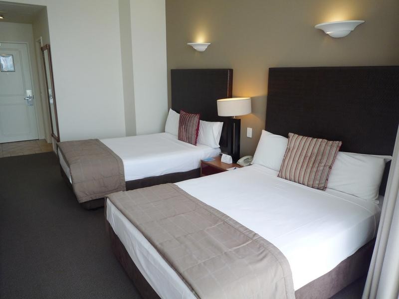 25 Laycock Street ‘Mantra Legends’, Surfers Paradise QLD 4217