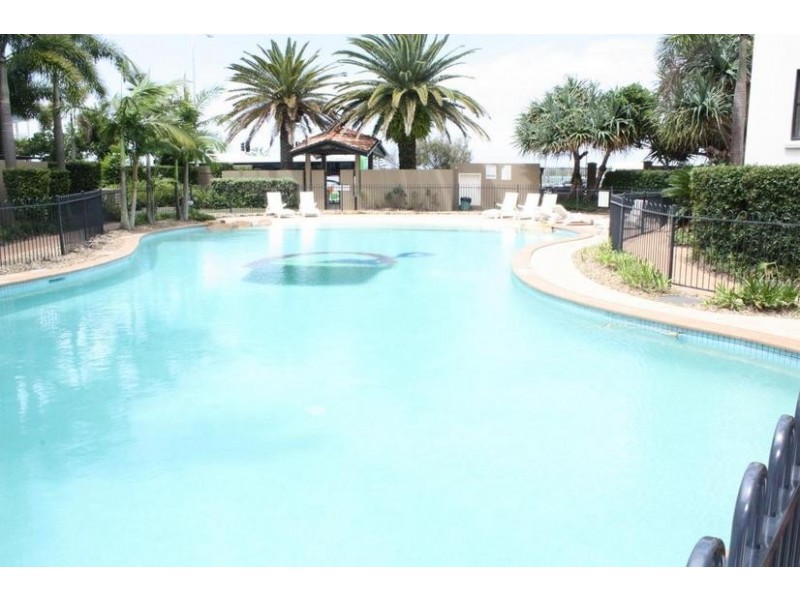 392 Marine Parade ‘Sandcastles on the Broadwater’, Labrador QLD 4215