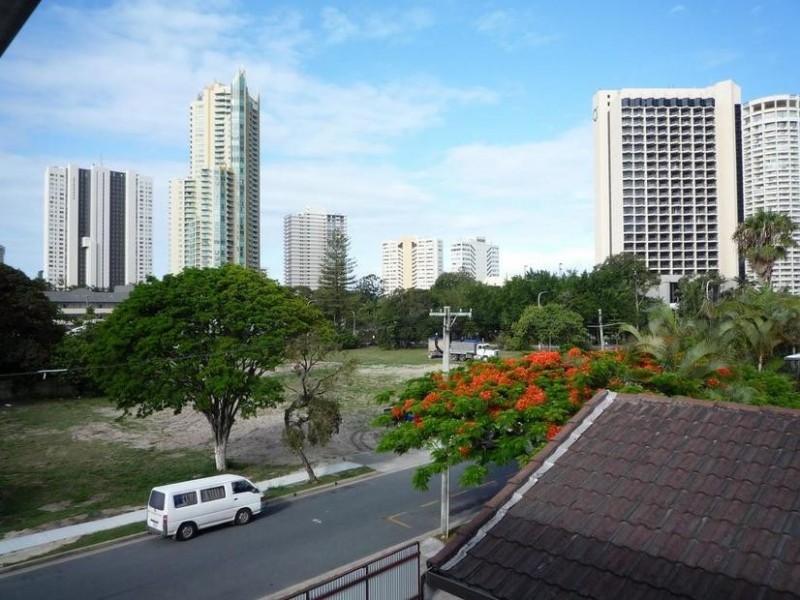 35 Palm Avenue ‘Bay Lodge Heights’, Surfers Paradise QLD 4217