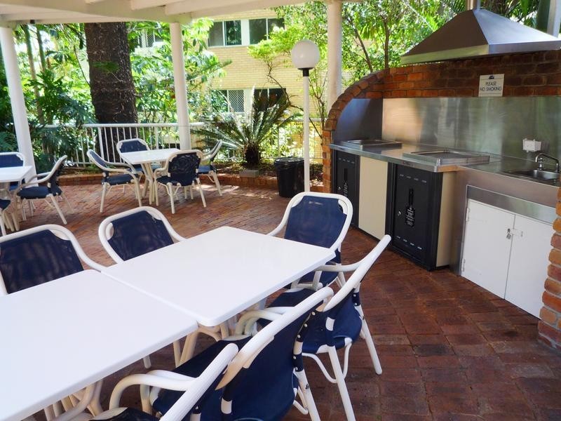 85 Old Burleigh Road ‘Biarritz’, Surfers Paradise QLD 4217