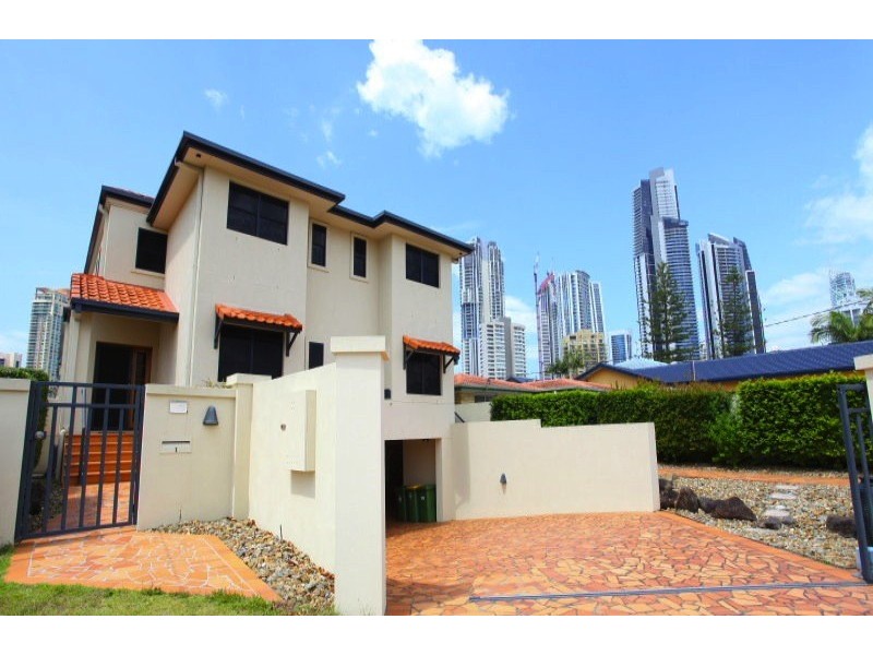 1/35 Stanhill Drive, Chevron Island QLD 4217