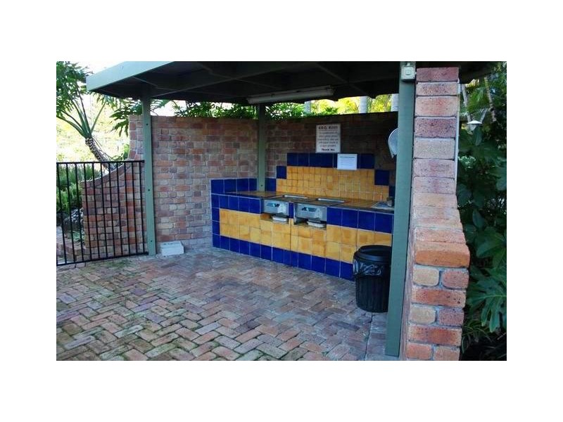 4 Thornton Street ‘Acapulco’, Surfers Paradise QLD 4217