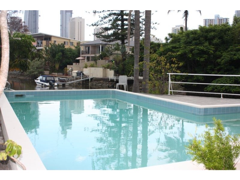 5 Holborow Close, Surfers Paradise QLD 4217