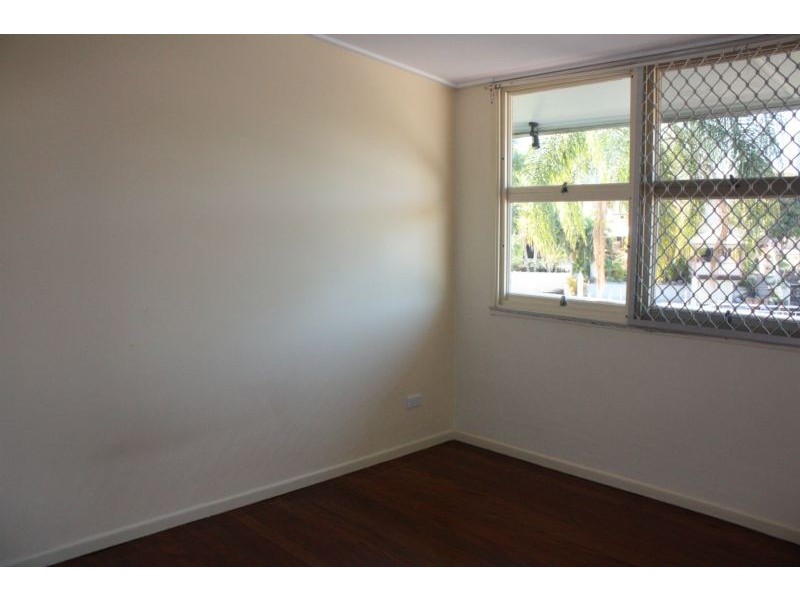 5 Holborow Close, Surfers Paradise QLD 4217
