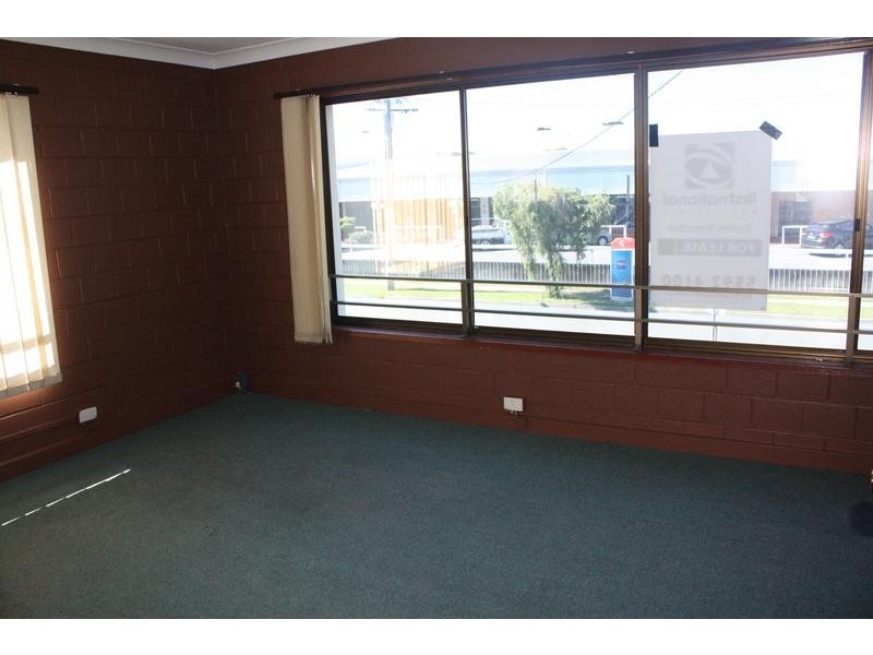 31 Crombie Aveune, Bundall QLD 4217