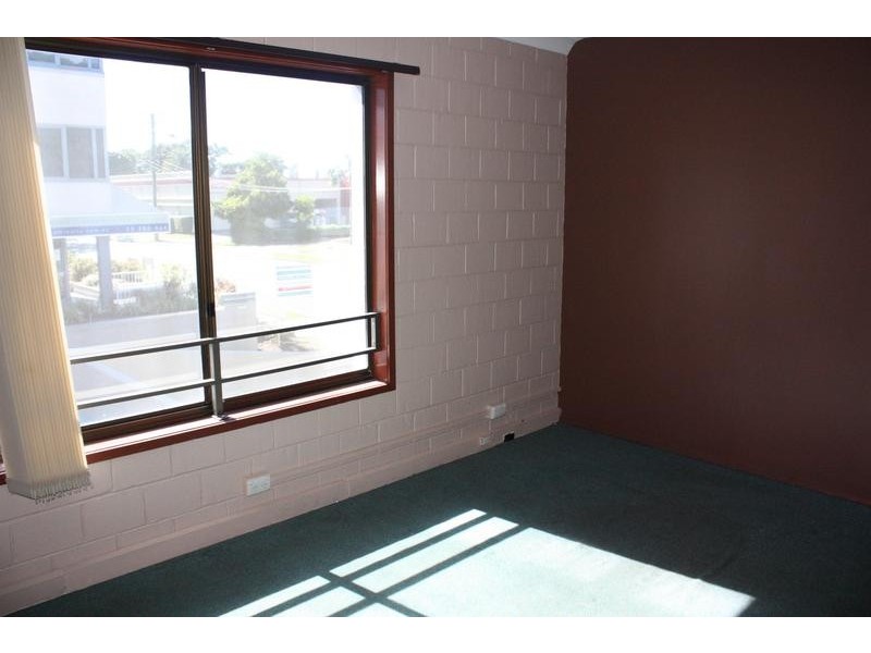 31 Crombie Aveune, Bundall QLD 4217