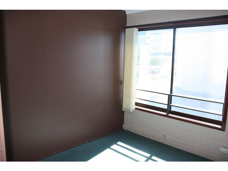 31 Crombie Aveune, Bundall QLD 4217