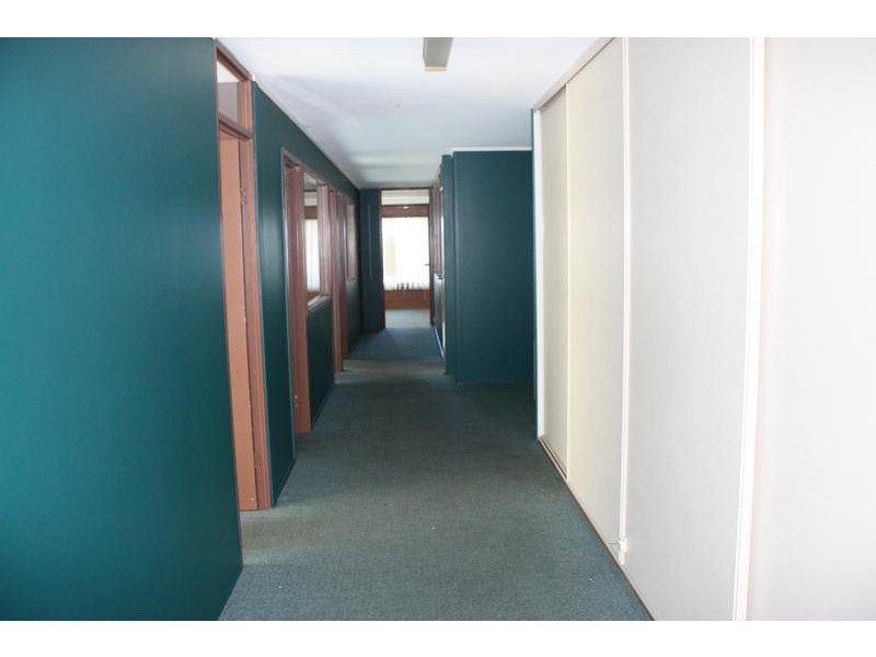 31 Crombie Aveune, Bundall QLD 4217