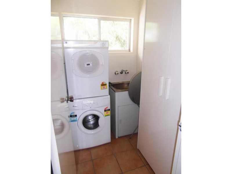 4 Fern Street ‘Halycon Place’, Surfers Paradise QLD 4217