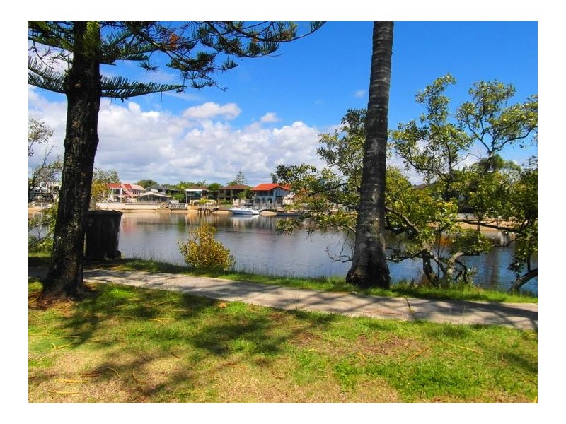 17 Watson Esplanade ‘Akuna’, Surfers Paradise QLD 4217