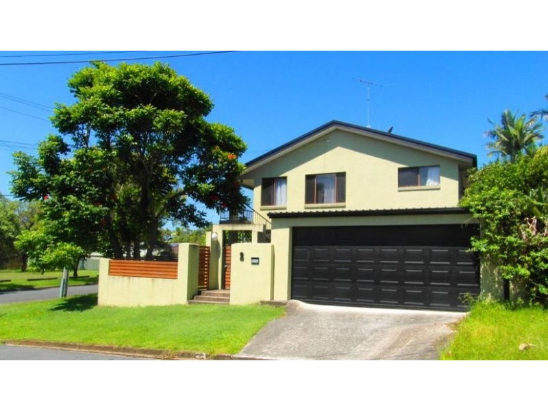 Grevillia Avenue, Southport QLD 4215