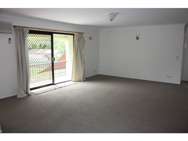 Grevillia Avenue, Southport QLD 4215