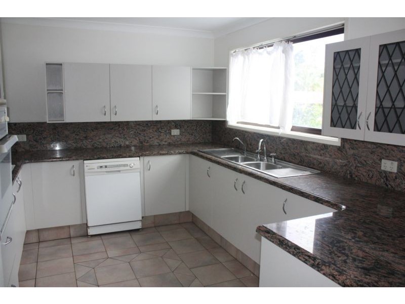 Grevillia Avenue, Southport QLD 4215