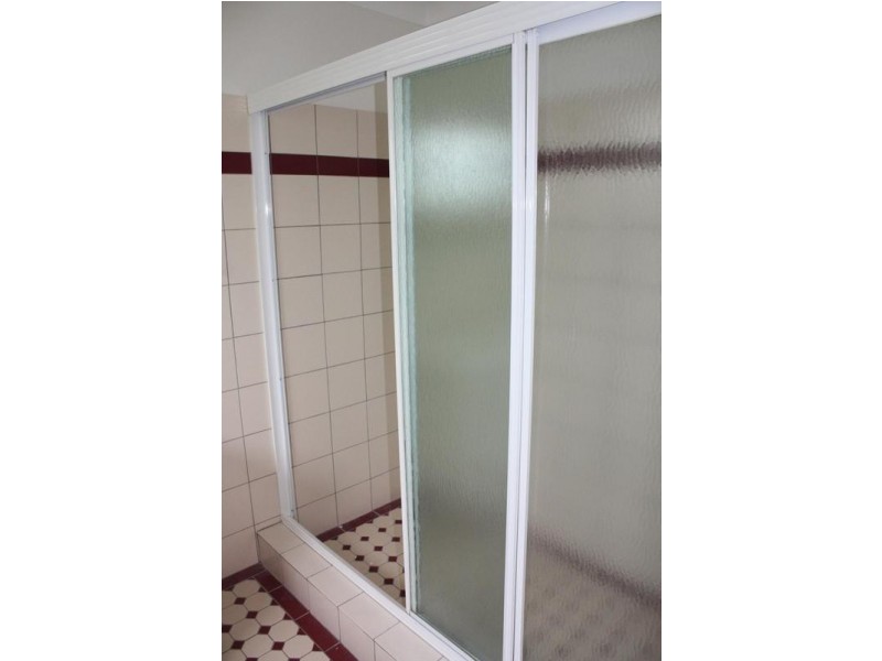 Grevillia Avenue, Southport QLD 4215