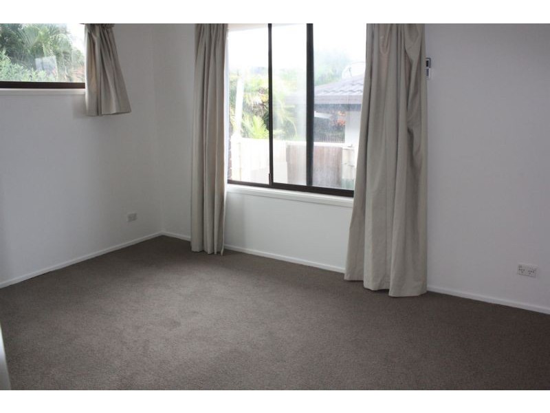 Grevillia Avenue, Southport QLD 4215