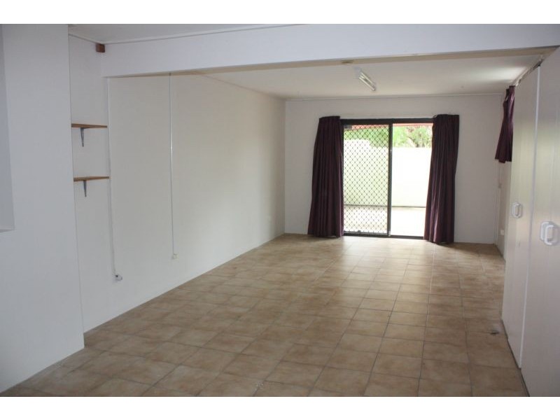 Grevillia Avenue, Southport QLD 4215