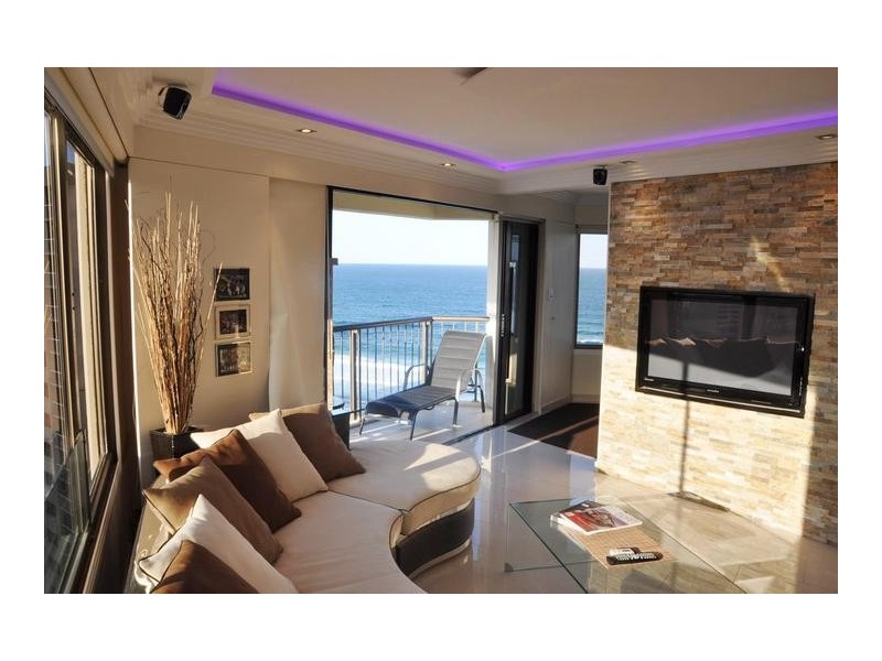 8 Trickett Street ‘Aloha’, Surfers Paradise QLD 4217