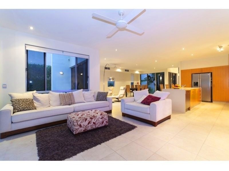 7 Durham Street, Southport QLD 4215