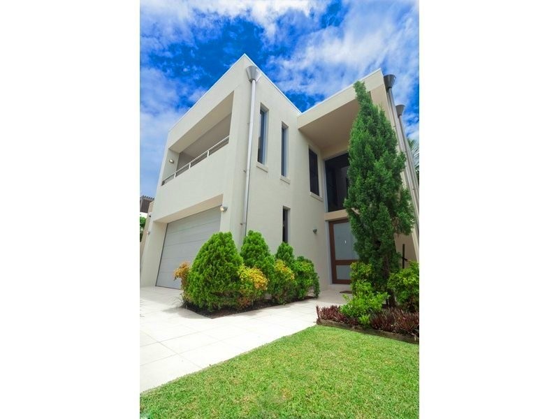 7 Durham Street, Southport QLD 4215