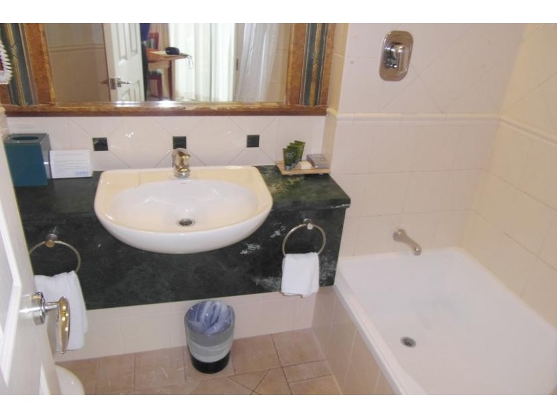 25 Laycock Street ‘Mantra Legends’, Surfers Paradise QLD 4217