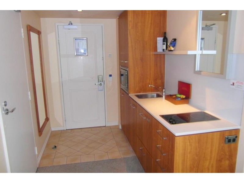 25 Laycock Street ‘Mantra Legends’, Surfers Paradise QLD 4217