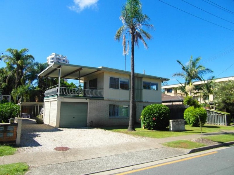 25 Leonard Avenue ‘Tralee Court’, Surfers Paradise QLD 4217
