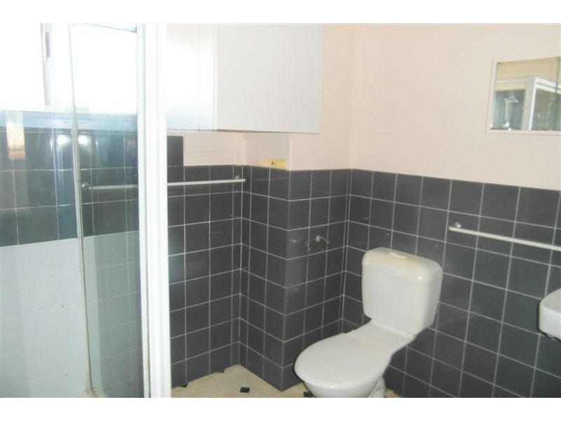 25 Leonard Avenue ‘Tralee Court’, Surfers Paradise QLD 4217