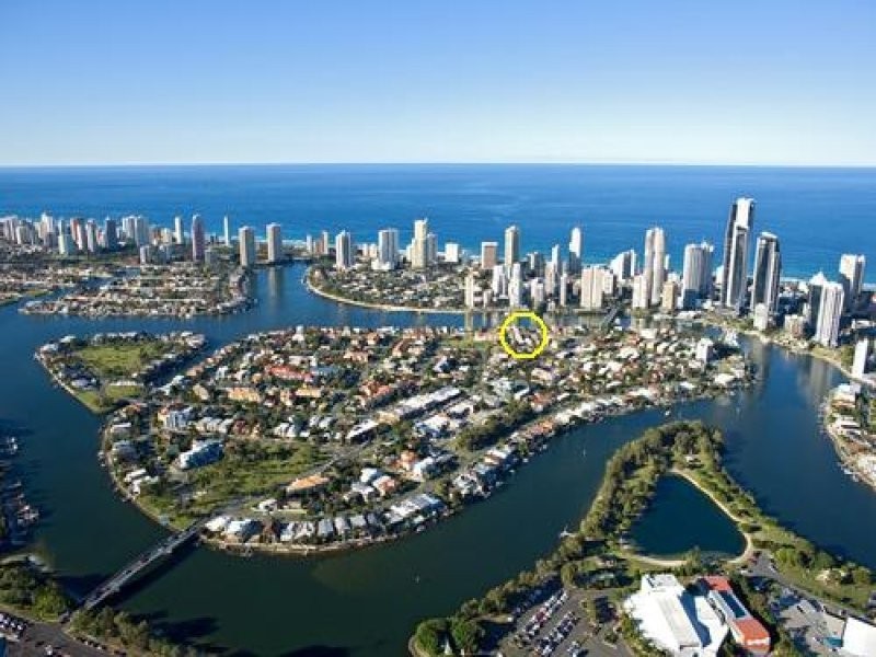 14 Illawong Street ‘Fern Court’, Chevron Island QLD 4217