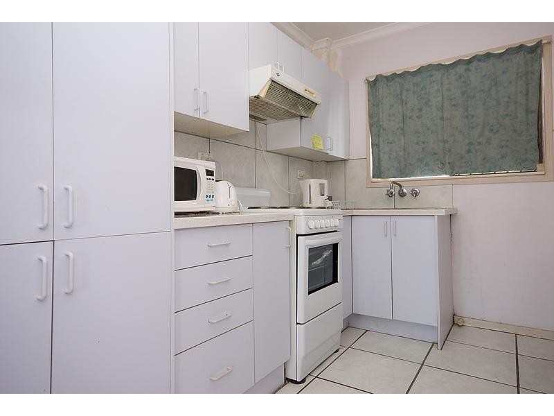 28 Sunrise Boulevard ‘Sunsand’, Surfers Paradise QLD 4217