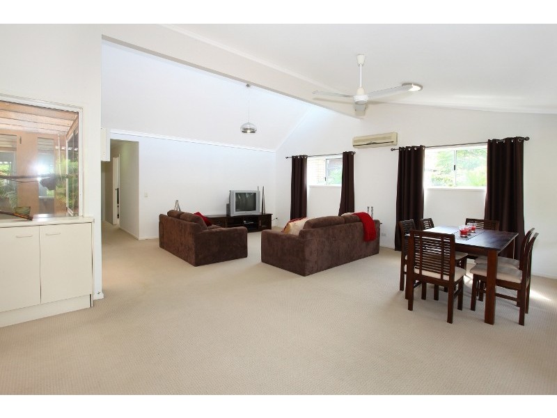 21 Elliott Street, Bundall QLD 4217