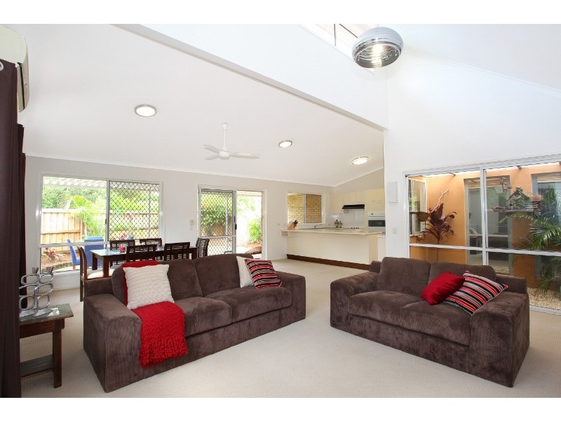 21 Elliott Street, Bundall QLD 4217