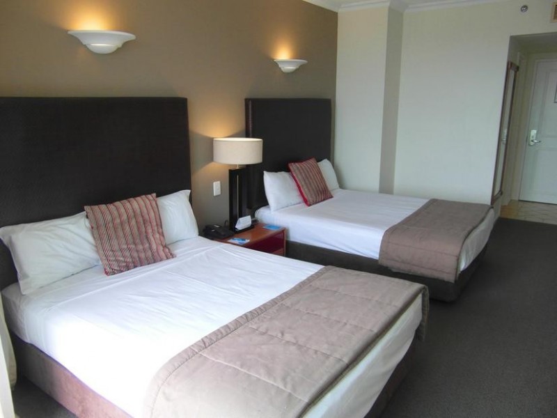 25 Laycock Street ‘Mantra Legends’, Surfers Paradise QLD 4217