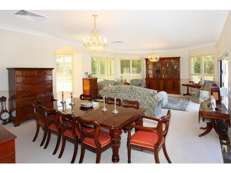 18 Kookaburra Court, Isle of Sorrento, Sorrento QLD 4217