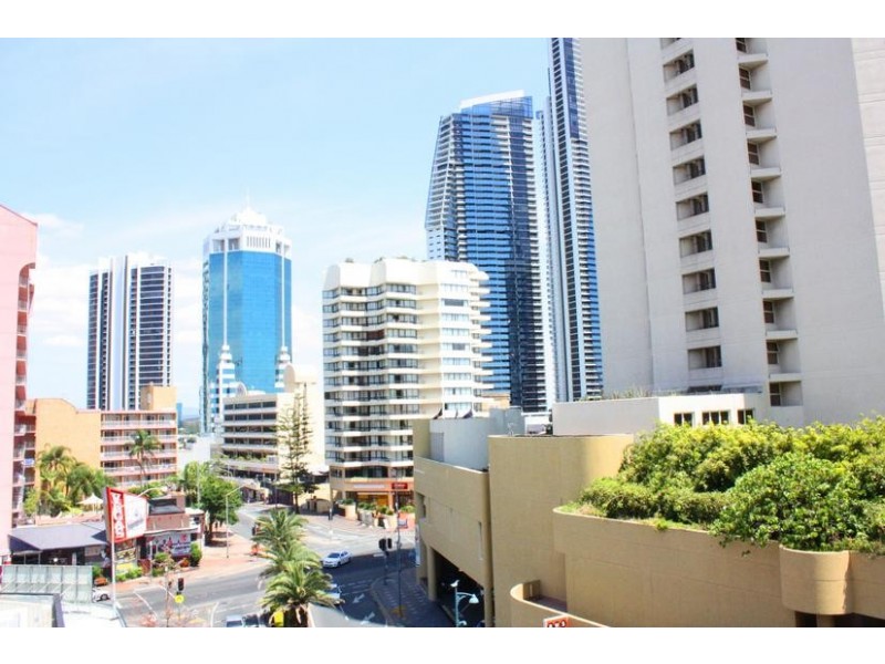 34 Hanlan Street ‘Kinkabool’, Surfers Paradise QLD 4217
