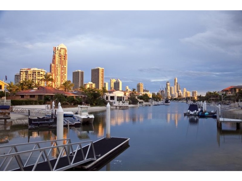 54 Commodore Drive, Paradise Waters QLD 4217