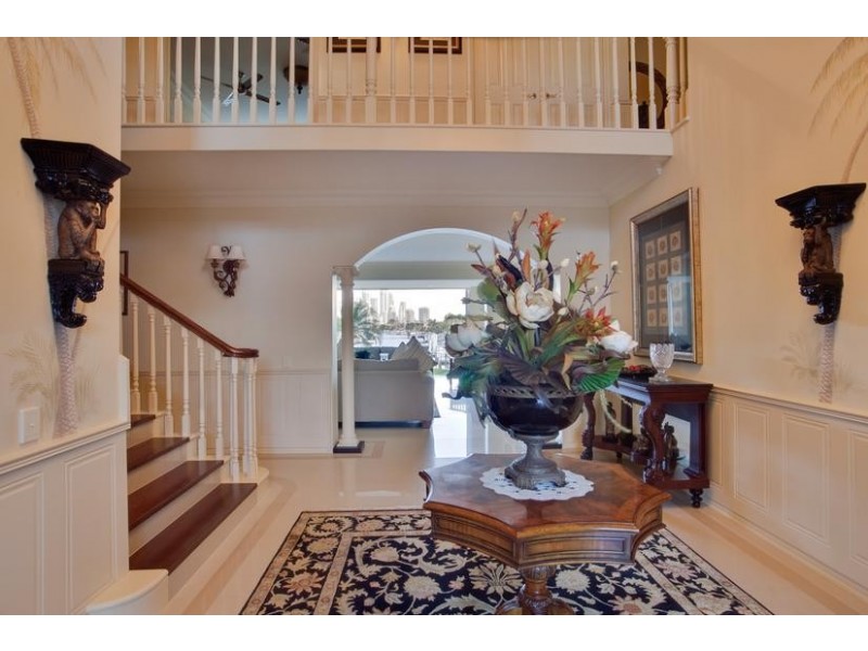 54 Commodore Drive, Paradise Waters QLD 4217