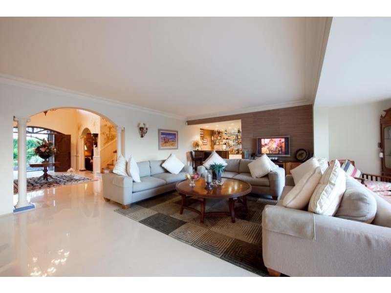 54 Commodore Drive, Paradise Waters QLD 4217