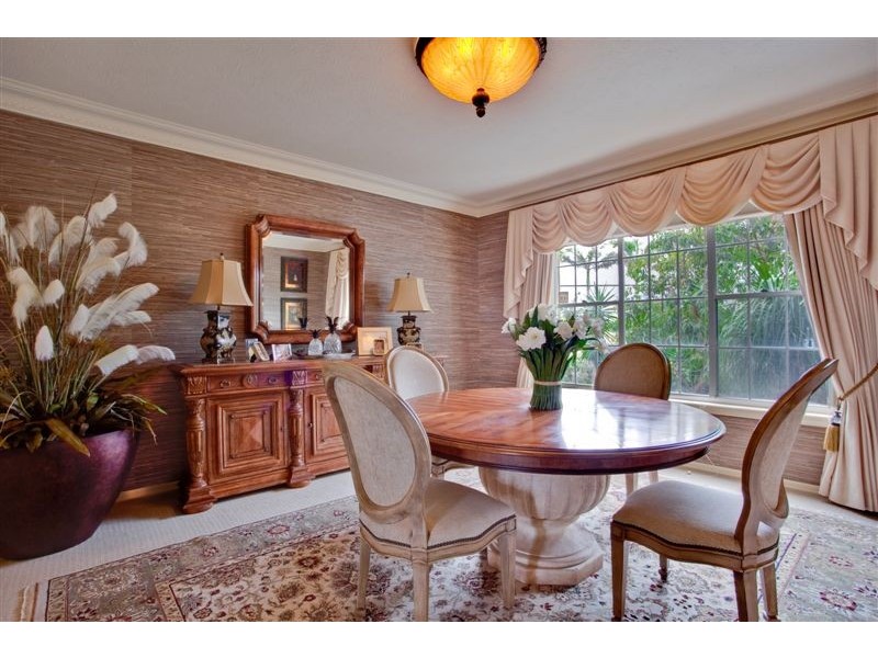 54 Commodore Drive, Paradise Waters QLD 4217